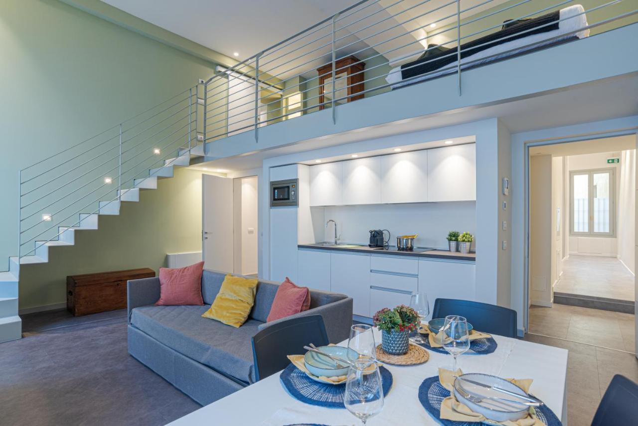 Suite Del Duomo - By MyhomeinCôme Esterno foto
