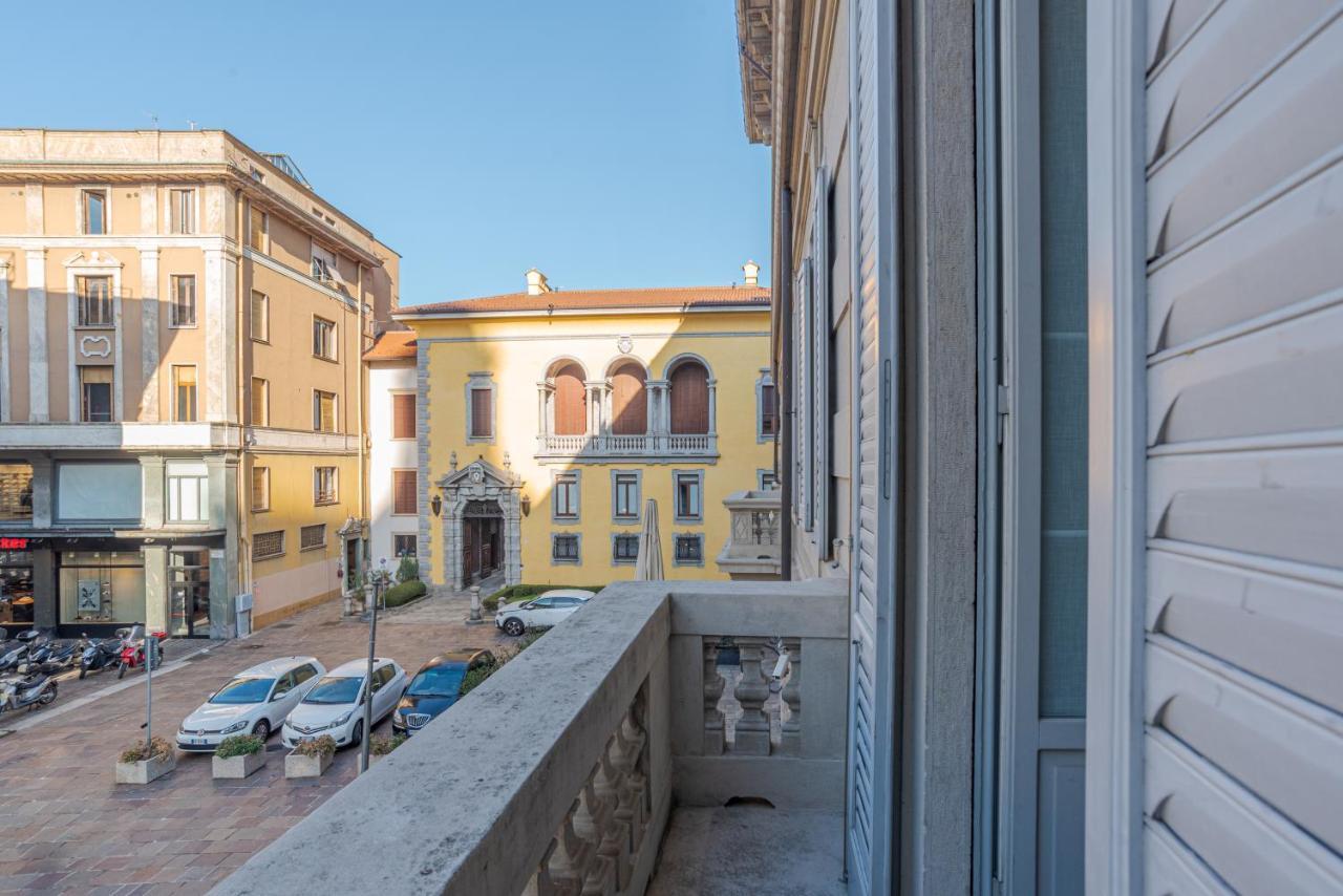 Suite Del Duomo - By MyhomeinCôme Esterno foto